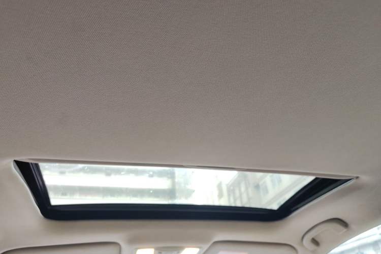 Used Nissan Teana 2011 2.5L XL Advanced Edition Headliner