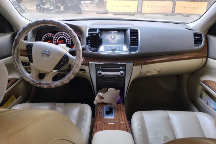 Used Nissan Teana 2011 2.5L XL Advanced Edition Interior 2