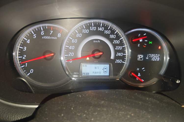 Used Nissan Teana 2011 Duke 2.5L XV Luxury Edition Odometer Close Up