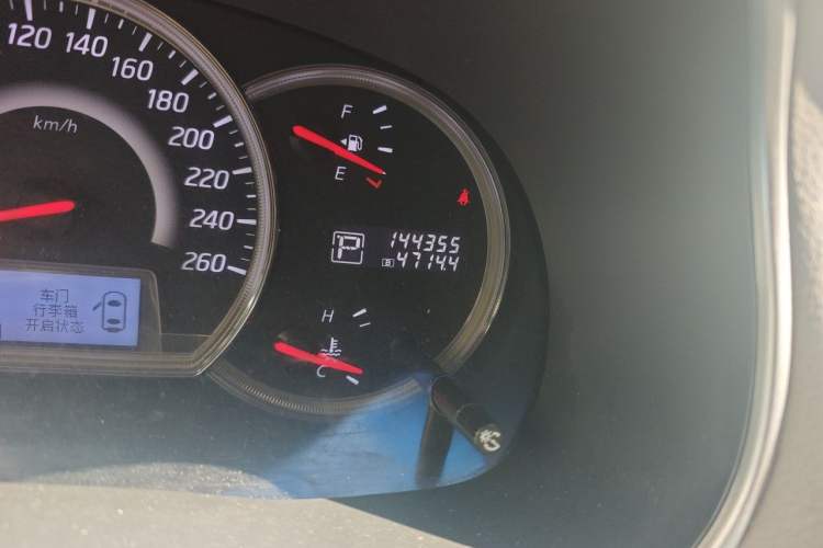 Used Nissan Teana 2011 2.0L XL Comfort Edition Odometer Close Up