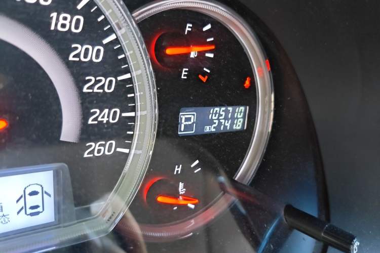 Used Nissan Teana 2011 2.0L XL Comfort Edition Odometer Close Up