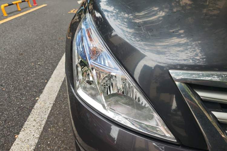 Used Nissan Teana 2011 2.0L XL Comfort Edition Right Front Headlight