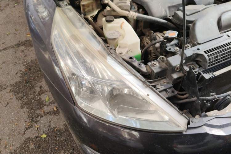 Used Nissan Teana 2011 2.0L XL Comfort Edition Right Front Headlight