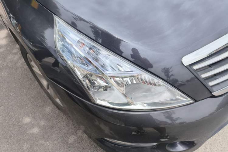 Used Nissan Teana 2011 2.0L XL Comfort Edition Right Front Headlight