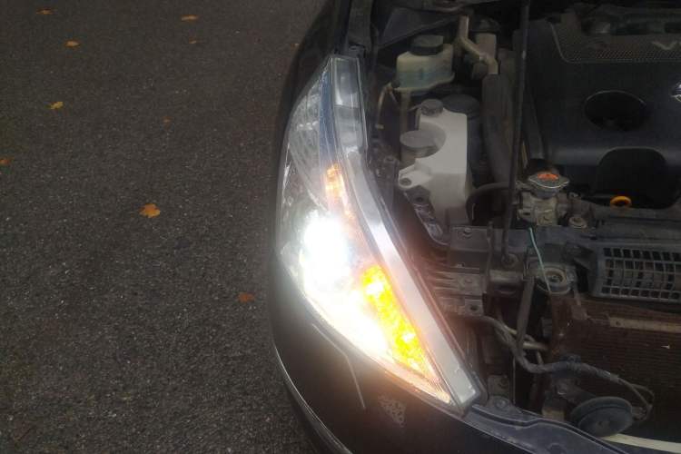 Used Nissan Teana 2011 Duke 2.5L XV Luxury Edition Right Front Headlight