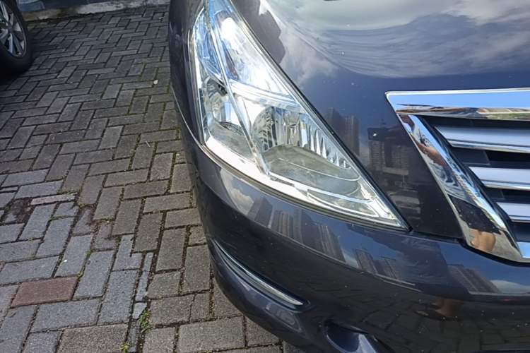 Used Nissan Teana 2011 2.0L XL Comfort Edition Right Front Headlight