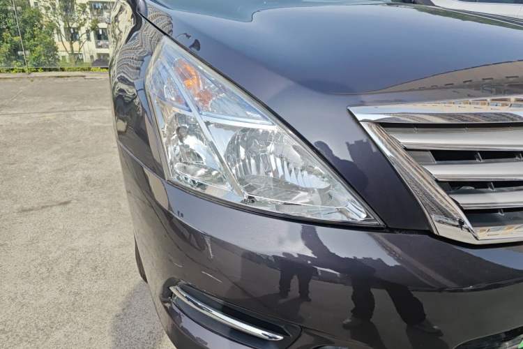 Used Nissan Teana 2011 2.0L XL Comfort Edition Right Front Headlight