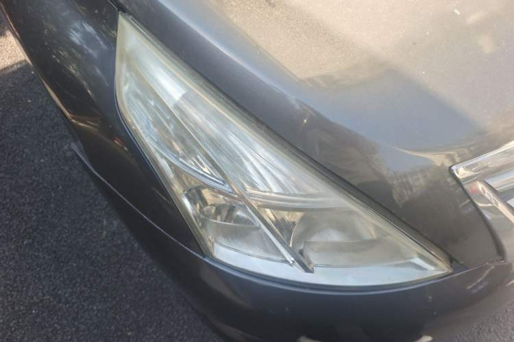 Used Nissan Teana 2011 2.0L XL Comfort Edition Right Front Headlight