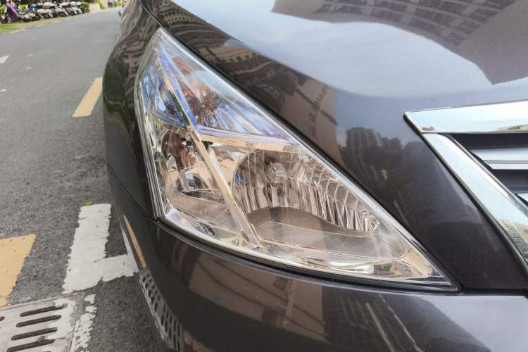 Used Nissan Teana 2011 2.0L XE Standard Edition Right Front Headlight