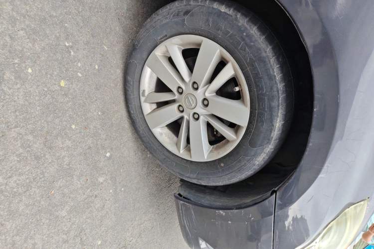 Used Nissan Teana 2011 2.0L XL Comfort Edition Right Front Wheel Hub
