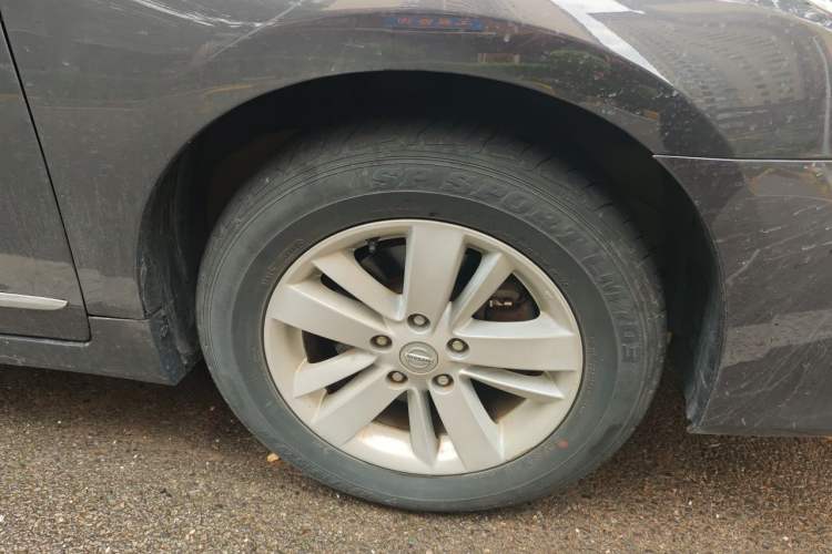 Used Nissan Teana 2011 2.0L XL Comfort Edition Right Front Wheel Hub