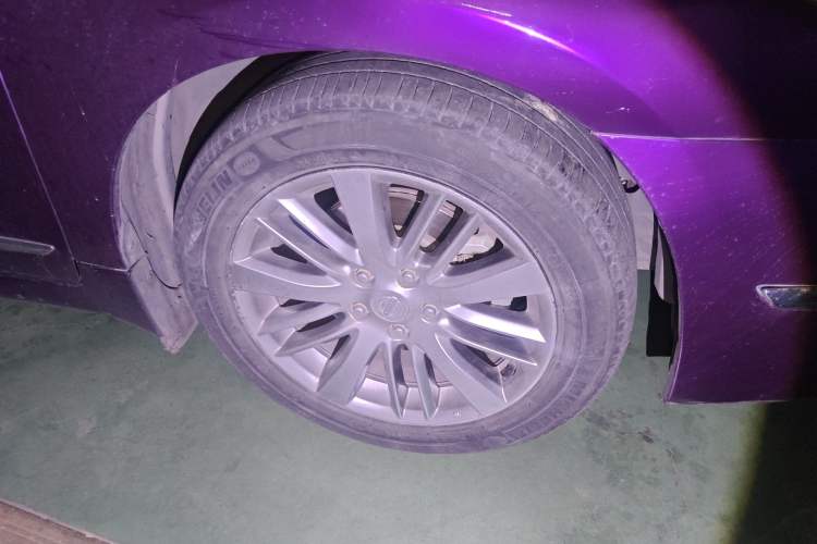 Used Nissan Teana 2011 Duke 2.5L XV Luxury Edition Right Front Wheel Hub