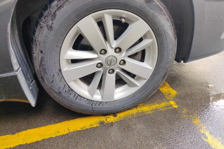 Used Nissan Teana 2011 2.5L XL Advanced Edition Right Front Wheel Hub