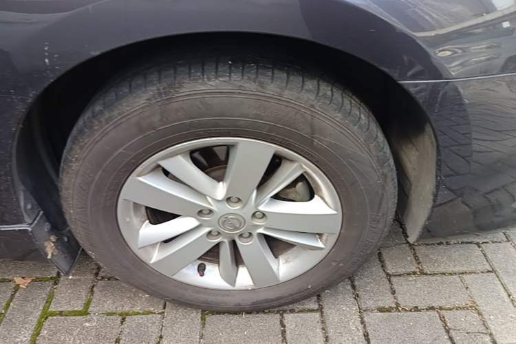 Used Nissan Teana 2011 2.0L XL Comfort Edition Right Front Wheel Hub