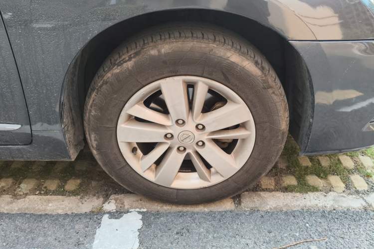 Used Nissan Teana 2011 2.0L XE Standard Edition Right Front Wheel Hub