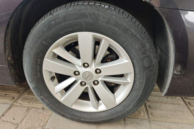 Used Nissan Teana 2011 2.0L XL Comfort Edition Right Front Wheel Hub
