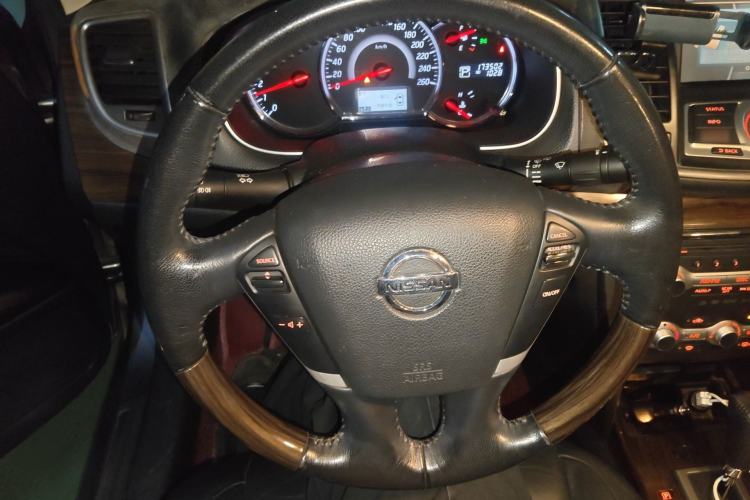 Used Nissan Teana 2011 Duke 2.5L XV Luxury Edition Steering Wheel