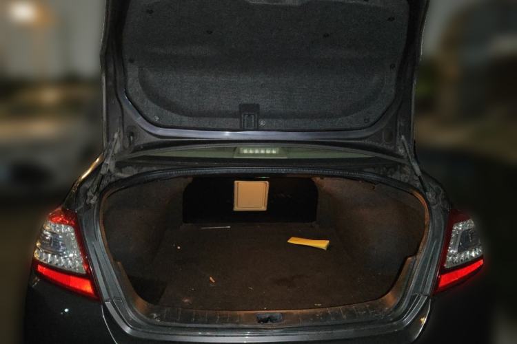 Used Nissan Teana 2011 2.0L XE Standard Edition Trunk