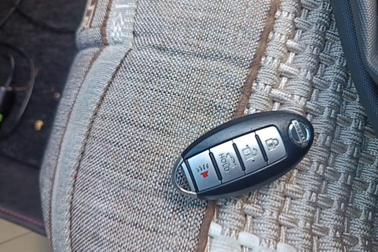 Used Nissan Teana 2011 2.0L XL Comfort Edition Vehicle Key
