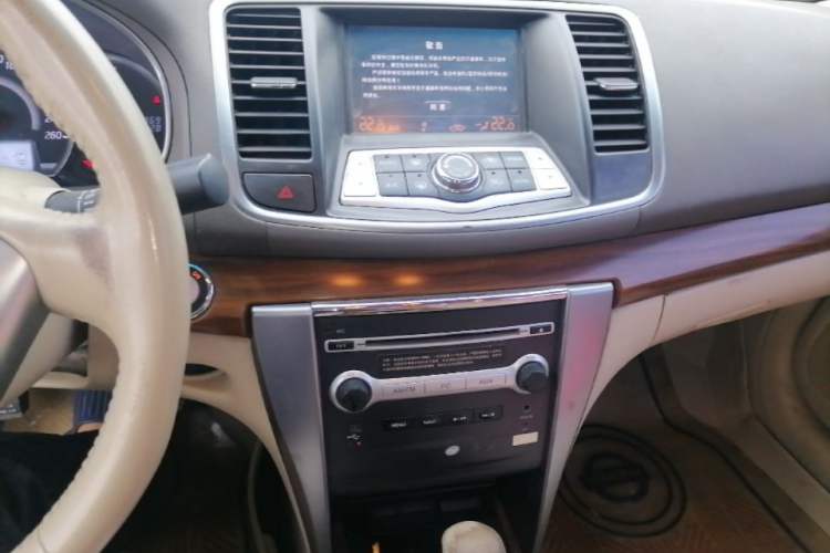 Used Nissan Teana 2011 2.0L XL Glory Edition Audio And AC Panel