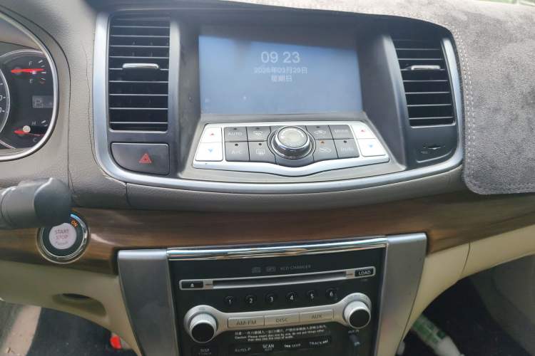 Used Nissan Teana 2011 2.0L XL Comfort Edition Audio And AC Panel