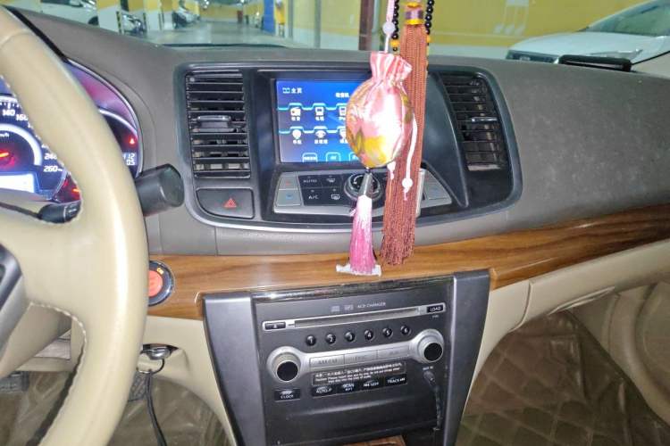 Used Nissan Teana 2011 2.5L XL Advanced Edition Audio And AC Panel