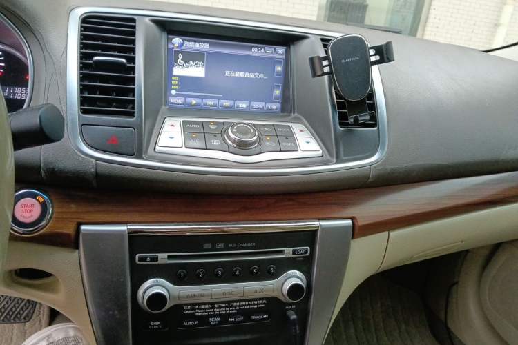 Used Nissan Teana 2011 2.5L XL Glory Edition Audio And AC Panel