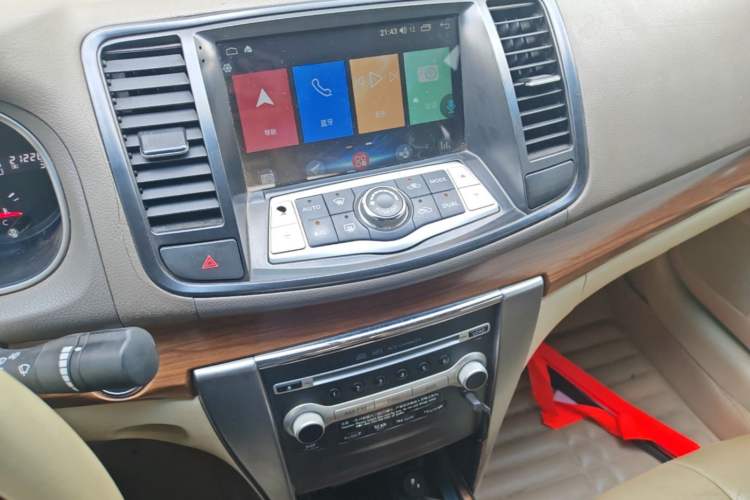 Used Nissan Teana 2011 2.5L XL Advanced Edition Audio And AC Panel