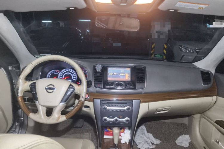 Used Nissan Teana 2011 Duke 2.5L XV Luxury Edition Center Console