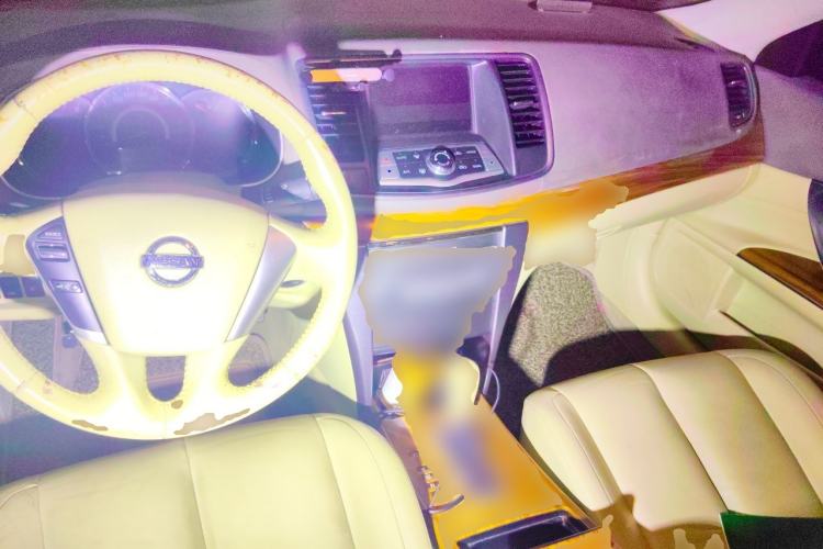 Used Nissan Teana 2011 2.0L XL Comfort Edition Center Console
