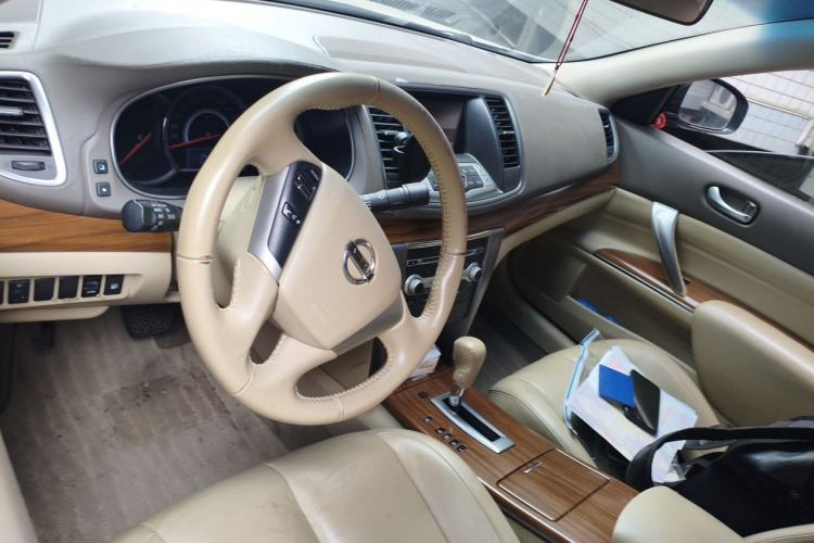 Used Nissan Teana 2011 2.0L XL Comfort Edition Center Console