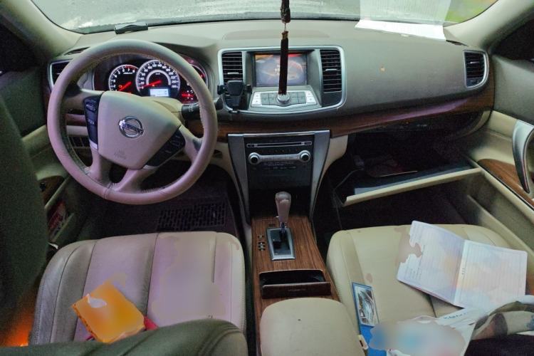 Used Nissan Teana 2011 2.5L XL Advanced Edition Center Console