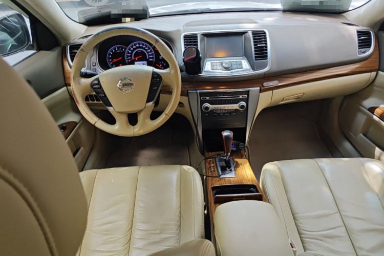 Used Nissan Teana 2011 2.5L XL Advanced Edition Center Console