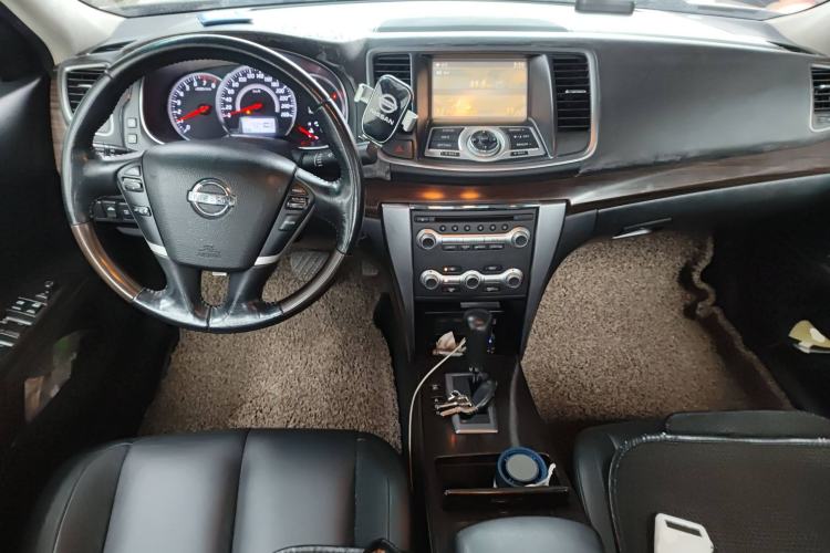 Used Nissan Teana 2011 Duke 2.5L XV Luxury Edition Center Console