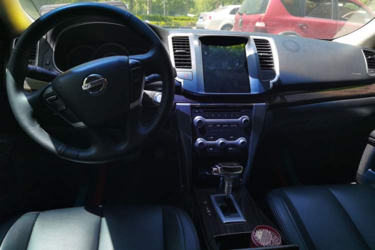 Used Nissan Teana 2011 Duke 2.5L XV Luxury Edition Center Console