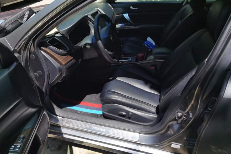 Used Nissan Teana 2011 Duke 2.5L XV Luxury Edition Driver Seat