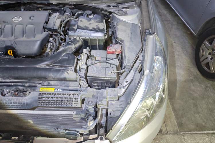 Used Nissan Teana 2011 2.0L XL Comfort Edition Engine Bay Left