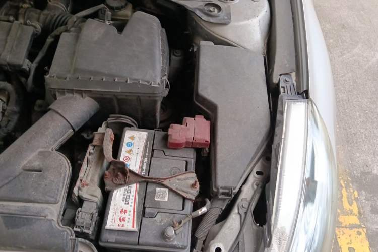 Used Nissan Teana 2011 2.5L XL Glory Edition Engine Bay Left
