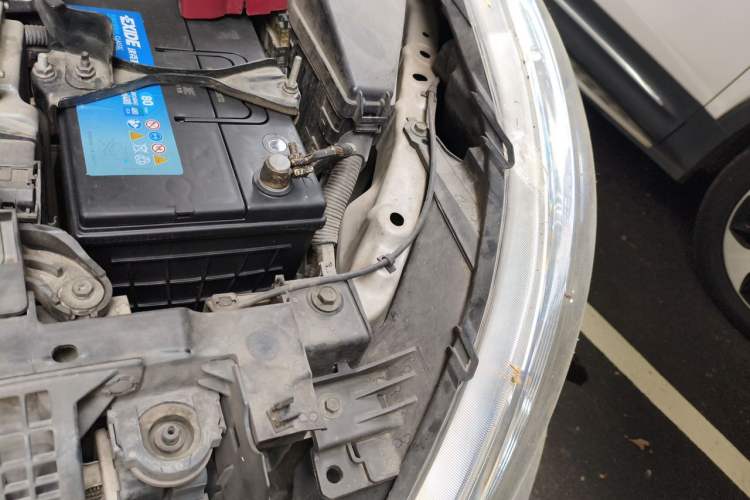 Used Nissan Teana 2011 2.0L XL Comfort Edition Engine Bay Left
