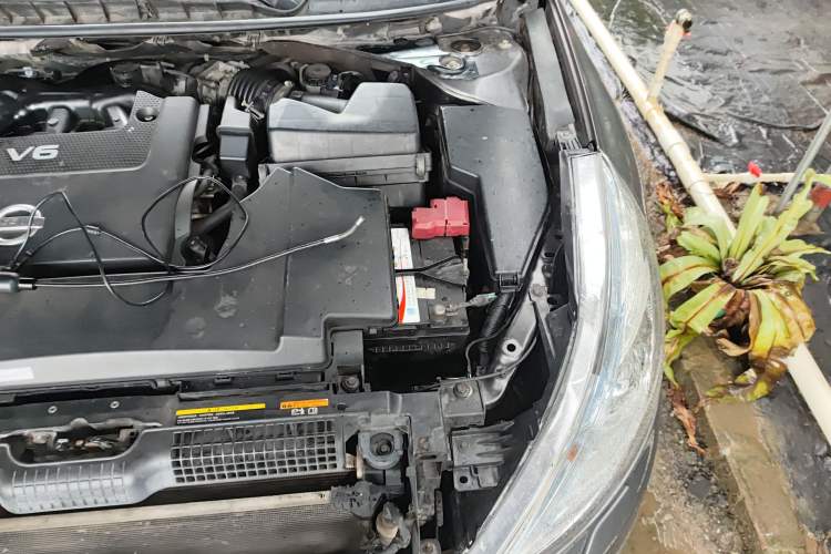 Used Nissan Teana 2011 Duke 2.5L XV Luxury Edition Engine Bay Left