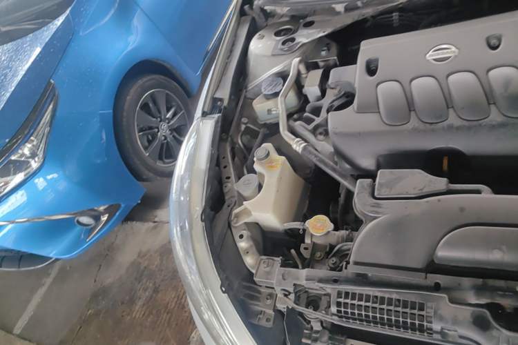 Used Nissan Teana 2011 2.0L XL Comfort Edition Engine Bay Right