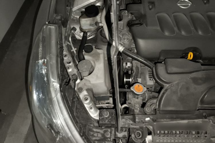 Used Nissan Teana 2011 2.0L XL Comfort Edition Engine Bay Right