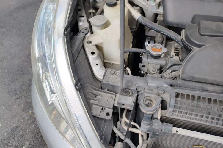 Used Nissan Teana 2011 2.0L XL Comfort Edition Engine Bay Right