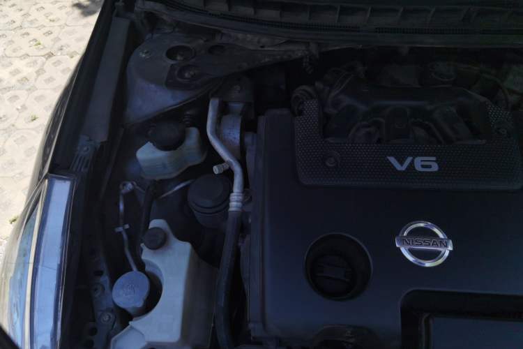 Used Nissan Teana 2011 Duke 2.5L XV Luxury Edition Engine Bay Right