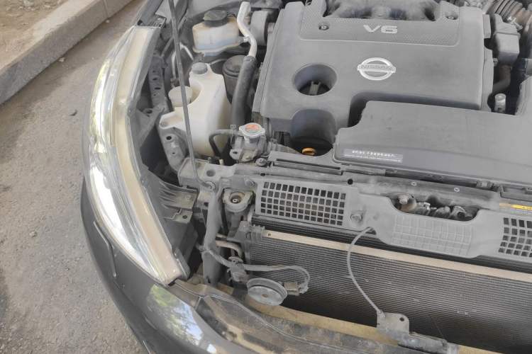 Used Nissan Teana 2011 2.5L XL Advanced Edition Engine Bay Right