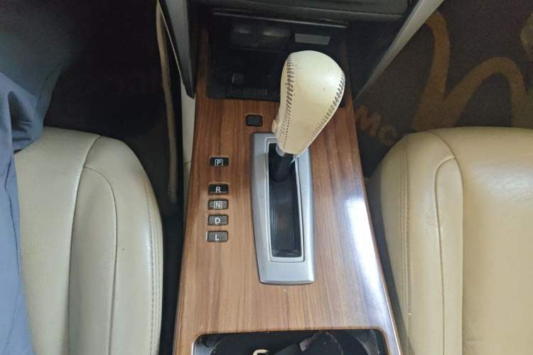 Used Nissan Teana 2011 2.0L XL Comfort Edition Gear Lever