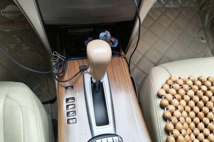 Used Nissan Teana 2011 2.0L XL Comfort Edition Gear Lever