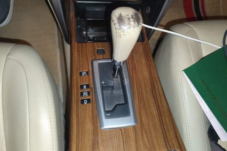 Used Nissan Teana 2011 Duke 2.5L XV Luxury Edition Gear Lever