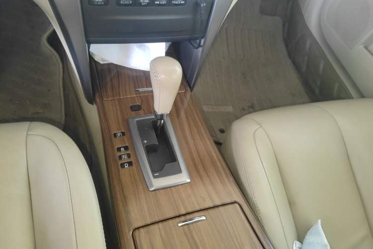 Used Nissan Teana 2011 2.5L XL Advanced Edition Gear Lever