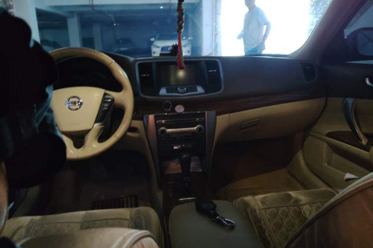 Used Nissan Teana 2011 2.5L XL Advanced Edition Headliner